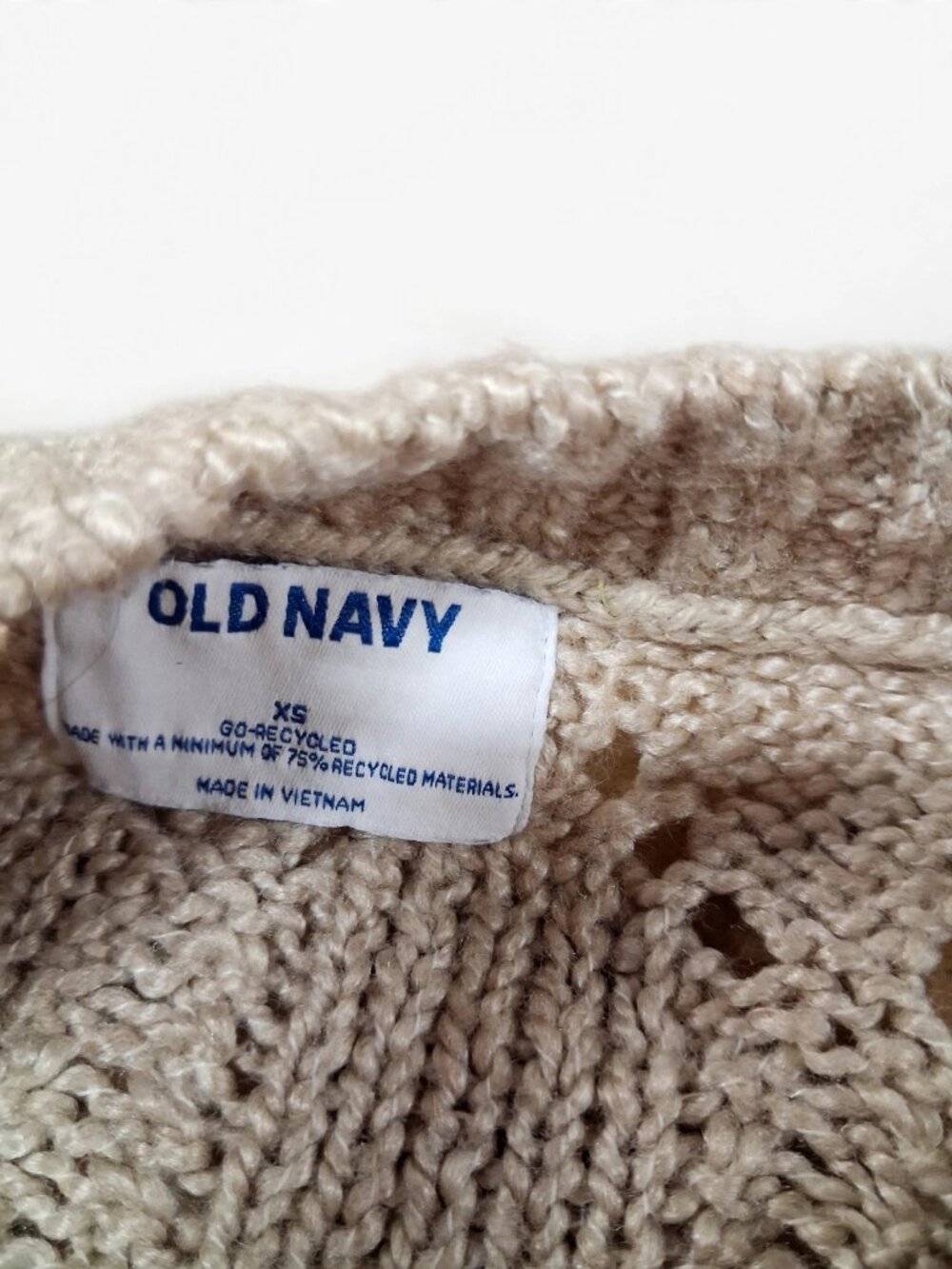OLD NAVY beige/taupe chunky cable-knit sweater - Size XS - USED